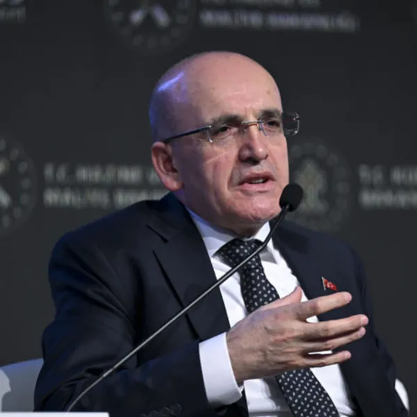 Bakan Şimşek, Doha'da reel sektöre Türkiye'deki yatırım fırsatlarını anlattı