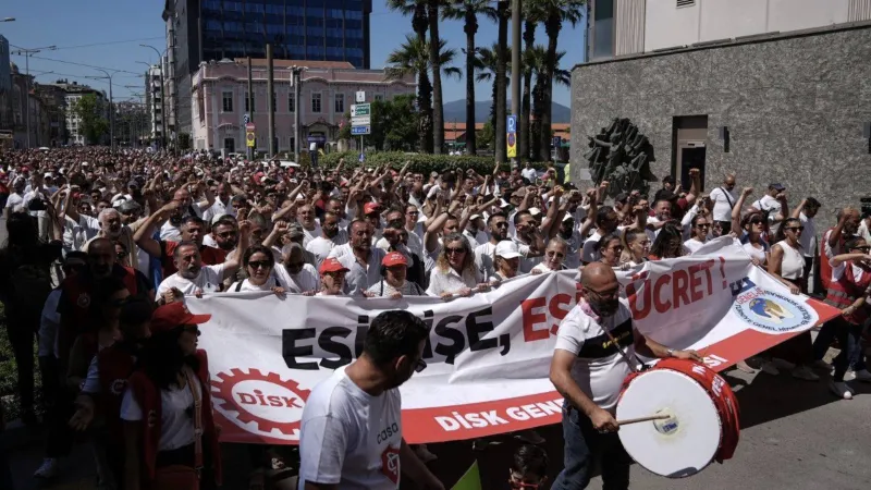 İzmir'de Grev Alarmı! CHP'li Zeybek'ten Kritik Uyarı Geldi