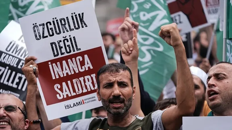 Leman'a Büyük Öfke! Peygamberimize Hakaret Mi Edildi?