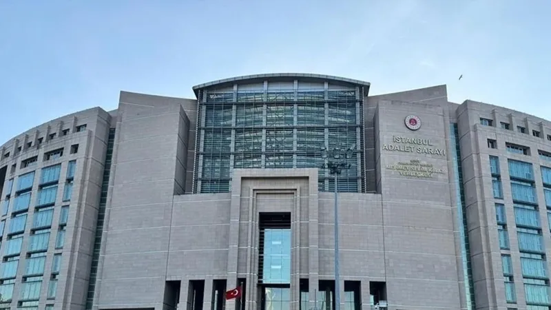İBB'de Yolsuzluk Şoku! 2 Şüpheli Tutuklandı! İmamoğlu da Listede mi?