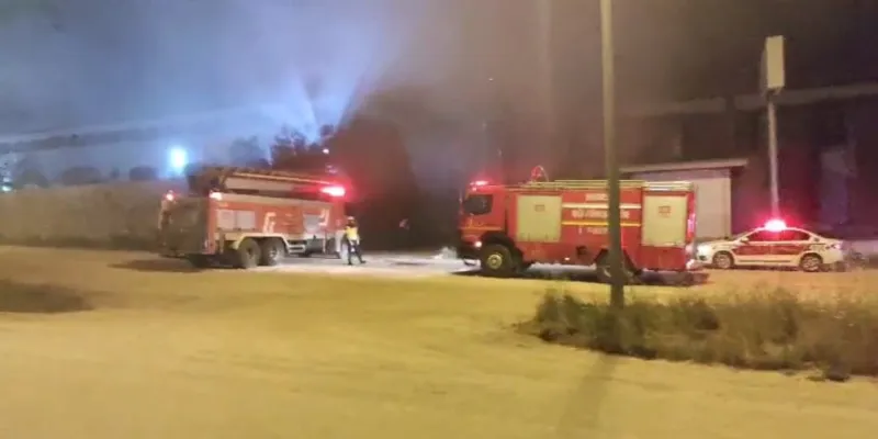 İnegöl OSB'de Yangın! Fabrika Alevlere Teslim Oldu!