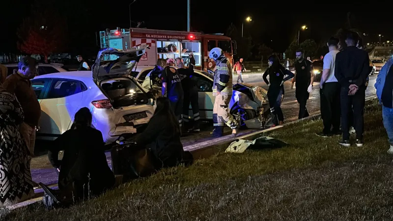 Kütahya'da Zincirleme Kaza! Kırmızı Işık Faciası: 6 Yaralı