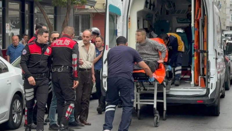 Küçükçekmece'de Polise Bıçaklı Saldırı! Şüpheli Vuruldu Mu?