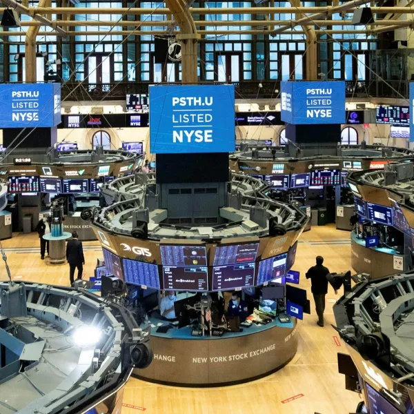 New York Borsası Şaşırtıyor! Dow Jones Yükseldi, Nasdaq Çakıldı