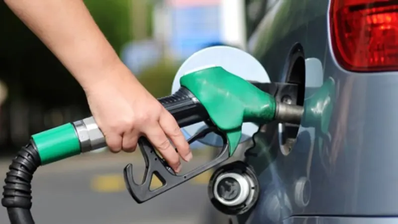 Akaryakıtta indirim sinyali: Petrol fiyatları dip yaptı! 1 LT benzin, motorin ve LPG ne kadar olacak? %3'ün üzerinde...