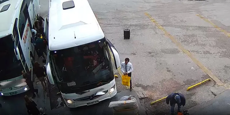 Antalya'da Şok Baskın! Otobüsten Çıkan Kaçak Etler Herkesi Şoke Etti!