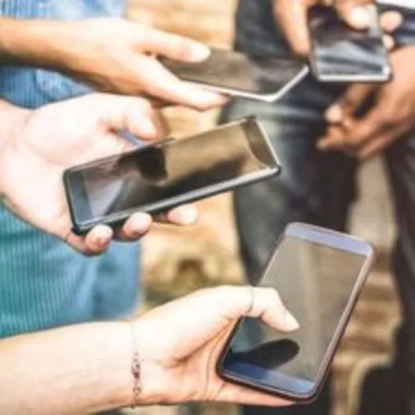 Deprem sonrası telefonlar kilitlendi