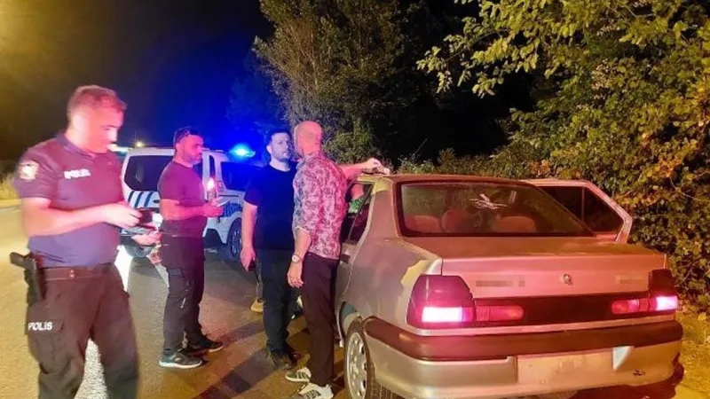 Sakarya'da Otomobil Hırsızlığı! Palyaço Kostümüyle Yakalandı