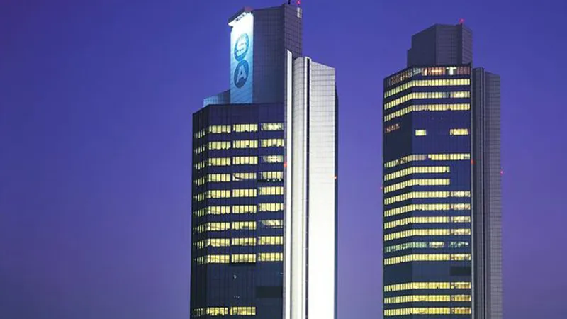 Reuters: Sabancı Holding, Carrefour ve Teknosa'dan çıkmayı düşünüyor