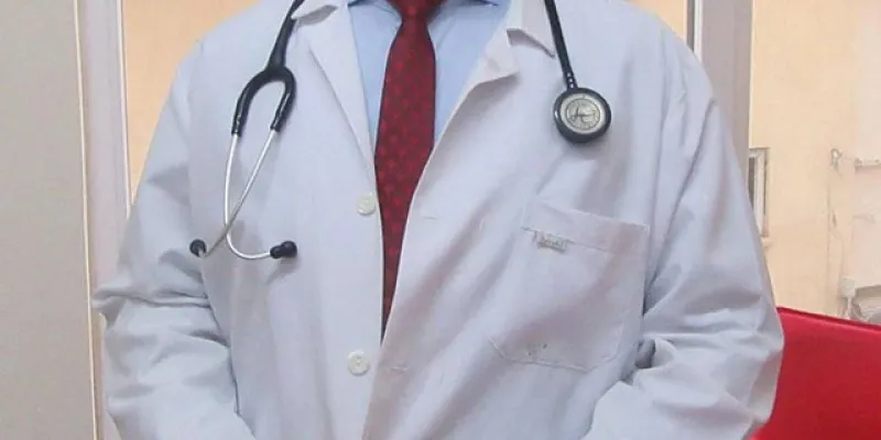 Doktora Şiddet! Usulsüzlüğe Karşı Çıkan Doktor Darbedildi