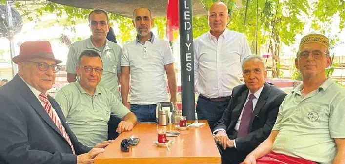 Şimdi moda sokak röportajı
