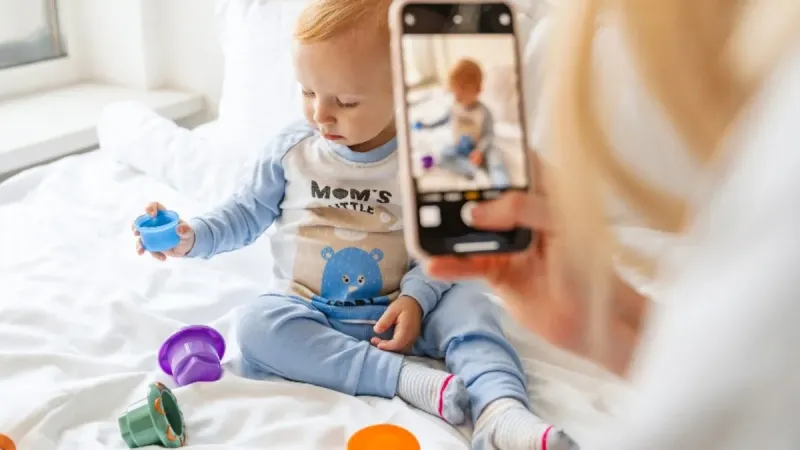 Sharenting Tehlikesi! Çocuklarınızın Geleceği Tehlikede mi?