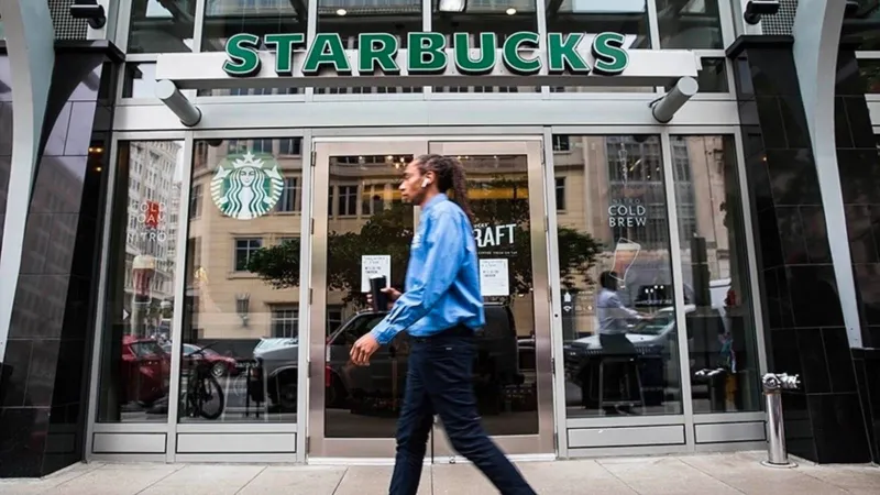 Starbucks Türkiye’de kahve fiyatlarına yüzde 15 zam yaptı