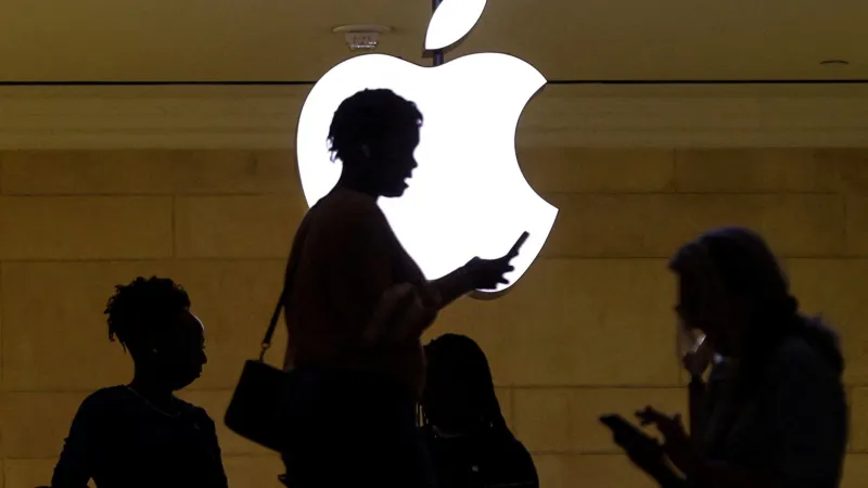 Trump'tan Apple'a Şok Tarife Tehdidi! Hisseler Çakıldı!