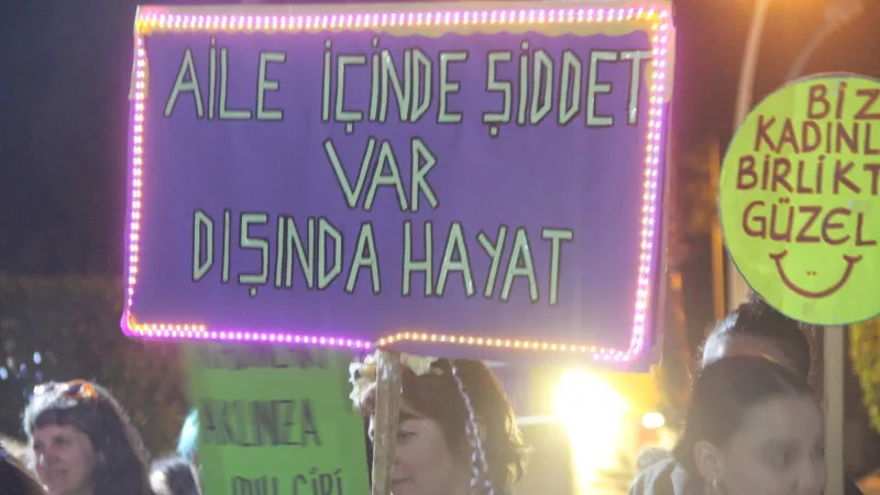 Yargıtay'dan karar; eşini arabada alıkoyan erkeğe 6 yıl hapis cezası!